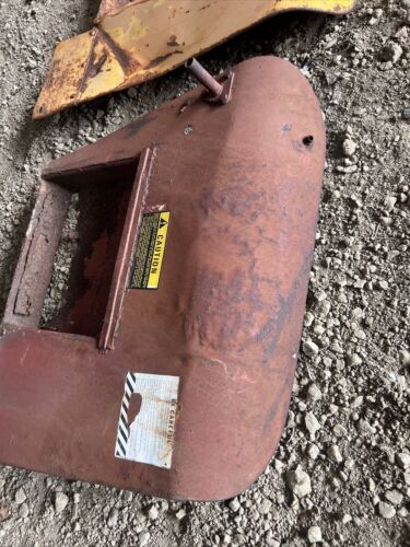 IH 444 Single fender antique tractor