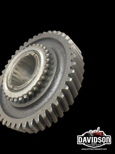 John Deere 2010 RU Transmission 1st & 2nd Speed Gear T13167T  Tractor