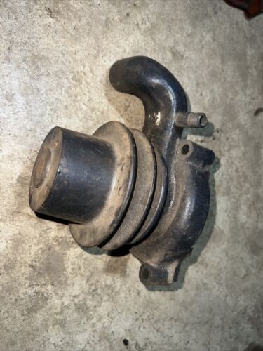IH INTERNATIONAL BC144 BD154 276 354 364 434 444 B414 Water Pump 703820R94