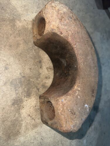 FARMALL 460 / 560 Tractor REAR WHEEL CLAMP 355440R2 IHC Part