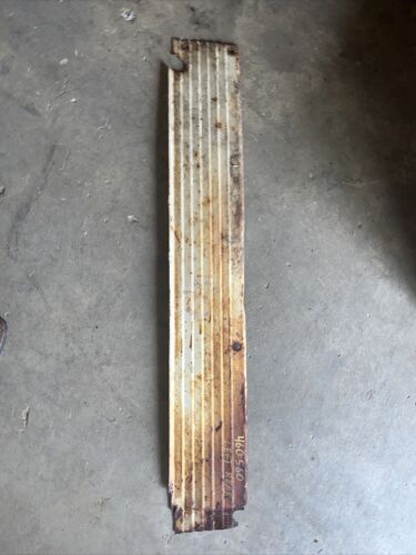 Farmall 460 560 RC Tractor Original IHC IH white hood Left Rear side cover panel