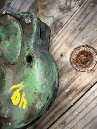 John Deere 40T brake housing M1781T