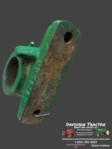 John Deere 3020 + Bracket R31403R