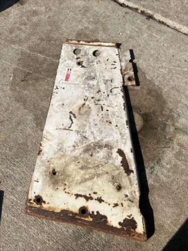 International IH Farmall 706 Front Left Side Panel