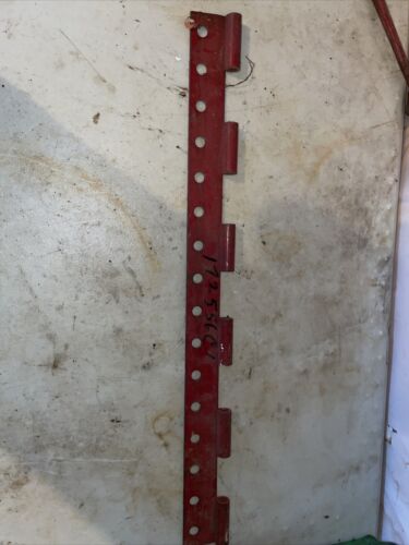 international harvester 715 Combine    P HINGE concave front extension 172556C1