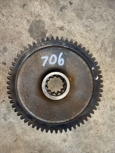 International Farmall 706 Hydraulic Pump Drive Gear 380319R1 Antique Tractor