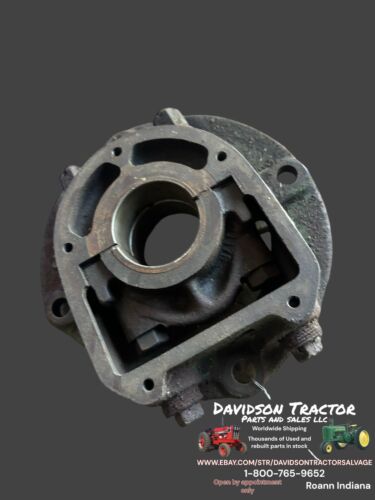 JOHN DEERE B124R MAIN BEARING WITH CAP HOUSING ANTIQUE TRACTOR