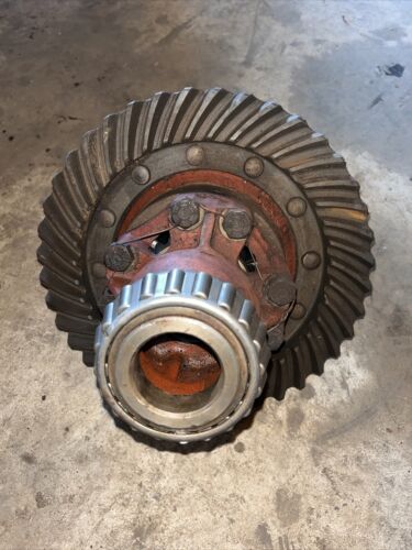 IH International 444 2444 2424 B414 Rear differential  Rear End  Gears Axel