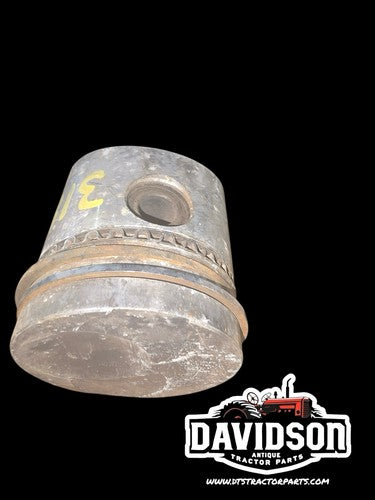 IH International Farmall 560 Diesel D-282 Connecting Rod W/Piston 318377R1