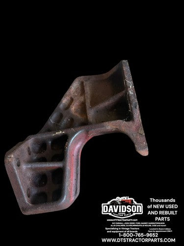 FARMALL 300 340 350 UTILITY. FRONT BOLSTER SUPPORT BRACKET Right SIDE 362381R1
