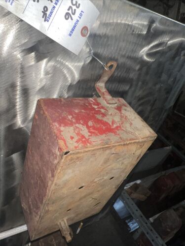IH Farmall INTERNATIONAL 300 350 400 450 TOOLBOX ON TOP OF TORQUE  GOOD SHAPE