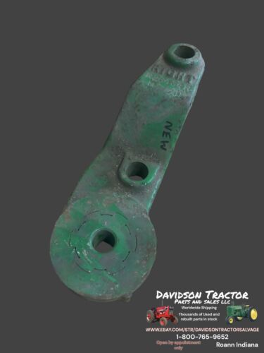 USED JOHN DEERE  2510 3020 4030 TRACTOR RH HYDRAULIC LIFT ARM R26464R, AR40975
