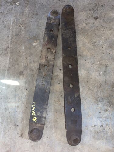 International Harvester 403018R1 3 Point hitch arms
