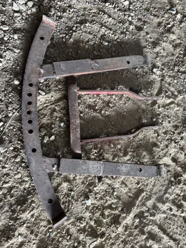 International 560 Wheetland Drawbar Antique Tractor