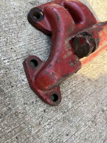 IH Farmall Manifold 279160R1 oil cooler