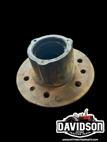 USED JOHN DEERE TRACTOR FRONT WHEEL HUB A1553R
