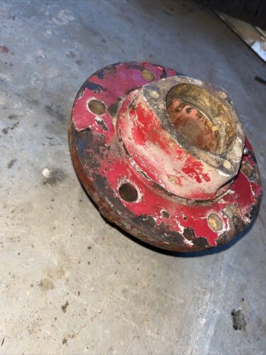 International Hub-front Wheel 6 Bolt 391823R11