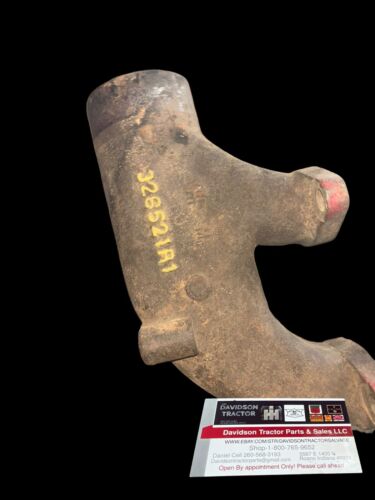326521R1 IH Farmall 806 856 2806 2856 Exhaust Manifold  Antique Tractor