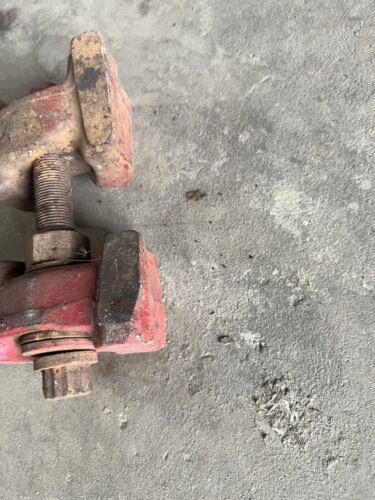 International Harvester 86 Series Axel Wedge