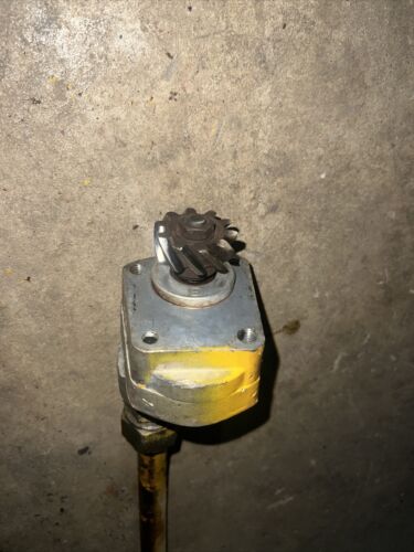IHC Cub Low Boy 185 Good Working Hydraulic Pump W/line