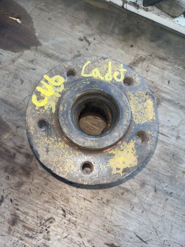 351075R1 Cub Cadet Front hub antique Garden tractor
