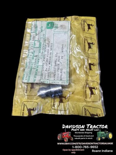 New Old Stock Control Valve Fits John Deere - R68384 - Replaces R40756 R68384-CC