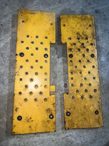 IHC Cub Low Boy 185 Floor Platforms Pair
