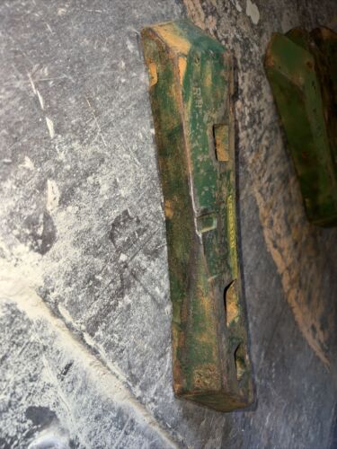 John Deere R39512R VR39512N Right Sway Block