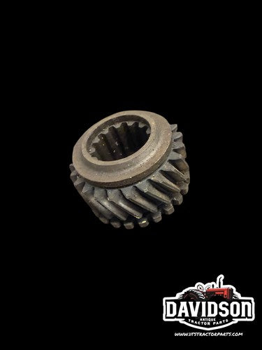 Oliver 550 Transmission Gear & Bushing 100011A Tractor
