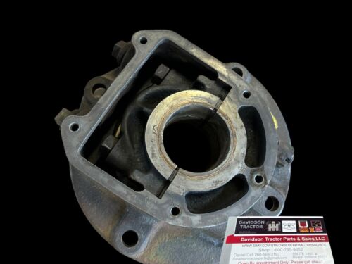 JOHN DEERE B124R MAIN BEARING WITH CAP HOUSING ANTIQUE TRACTOR