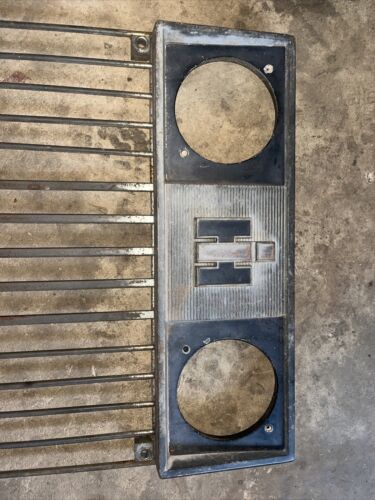 International 444 tractor Factory IH IHC front nose cone grill Complete