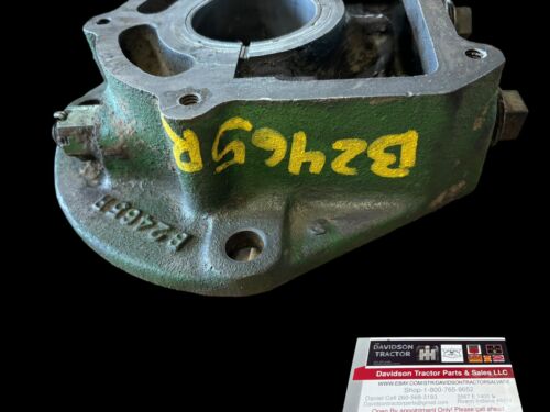 JOHN DEERE LATE B. L.H. CRANKSHAFT MAIN BEARING HOUSING B2465R.