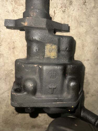 McCormick WD9 Oil Pump Antique Tractor 8211-D 8088-DA