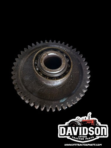 IH International 584 Transmission Shaft W/ gear Antique Tractor
