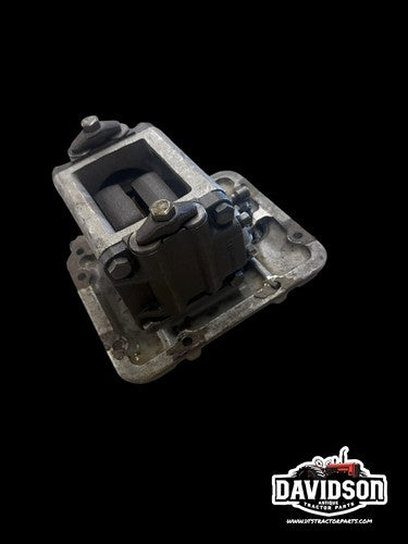 Ford 8N tractor Good Used hydraulic belly pump w / cover panel 8N605