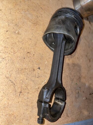 International Piston/Connecting Rod Assy-engine 318377R2 D282