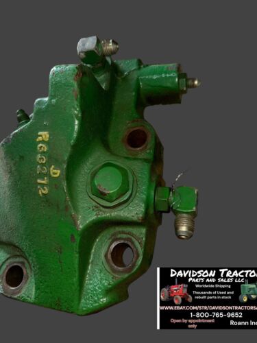 USED JOHN DEERE R63272 ROCKSHAFT PISTON COVER 4240 TRACTOR