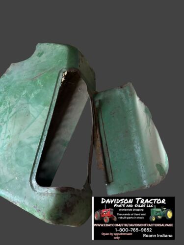 Used John Deere AR32572 Left Hand Rockshaft cover 3010, 3020, 4010, 4020