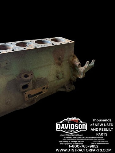 1965 Oliver 1650 Gas Tractor Engine Block 159004A