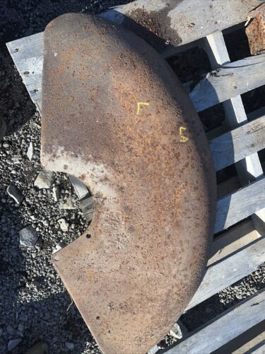 USED JOHN DEERE LA TRACTOR LH FENDER AL2772R