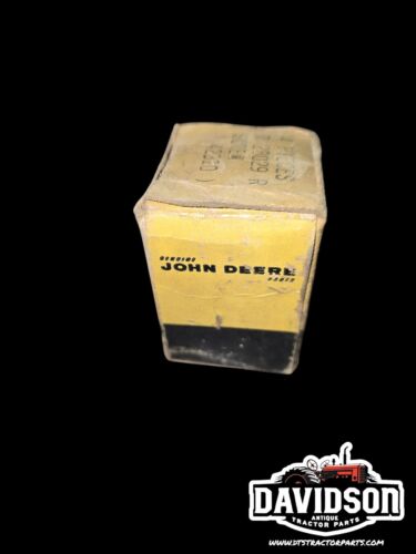 Genuine John Deere R28029R Screw Bolt New Old Stock (4)