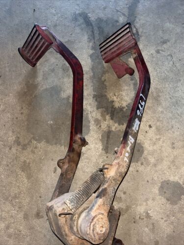 International Harvester 1586 Brake Pedal Assembly Tractor