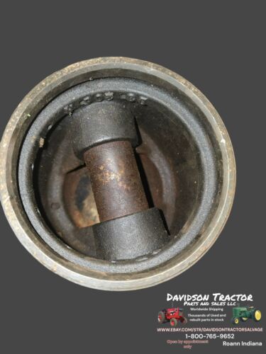 John Deere B B3208R JD Tractor engine motor piston PAIR Antique Tractor