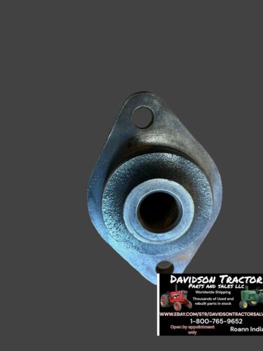 USED JOHN DEERE B TRACTOR ENGINE CAMSHAFT BEARING B2468R