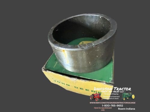 Genuine NOS John Deere 2010 Belt Pulley Bushing T15441T