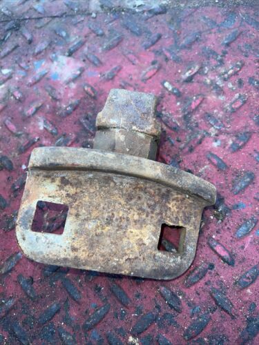 International IH Farmall 350 300 Utility tractor wheel hub slide adjust