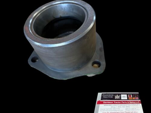 John Deere G Differential Bearing Quill Casting F168R.