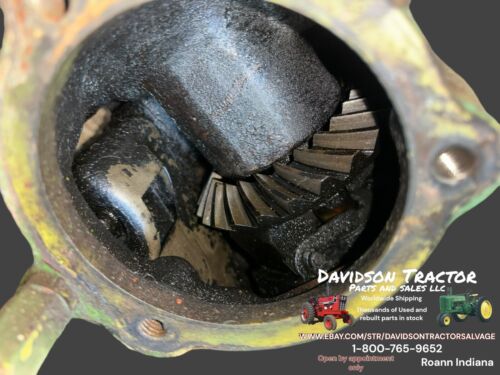 JOHN DEERE Used Complete Unstyled B ,BR,BO GOVERNOR Part# B269R B279R B272R