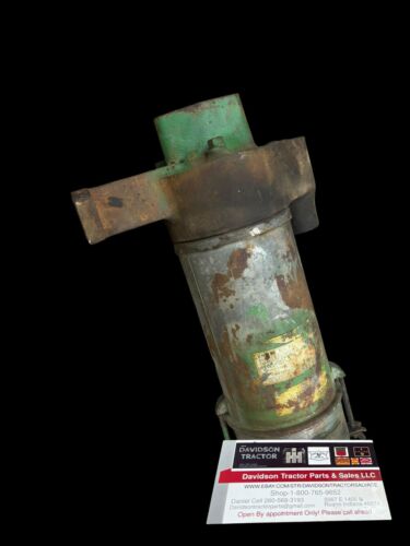 John Deere unstyled US B air cleaner top casting AB327R AB327