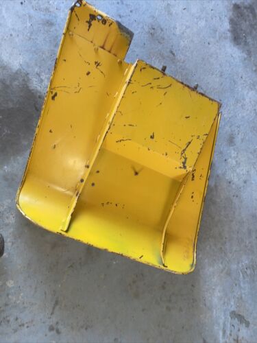 IH 444 Single fender antique tractor